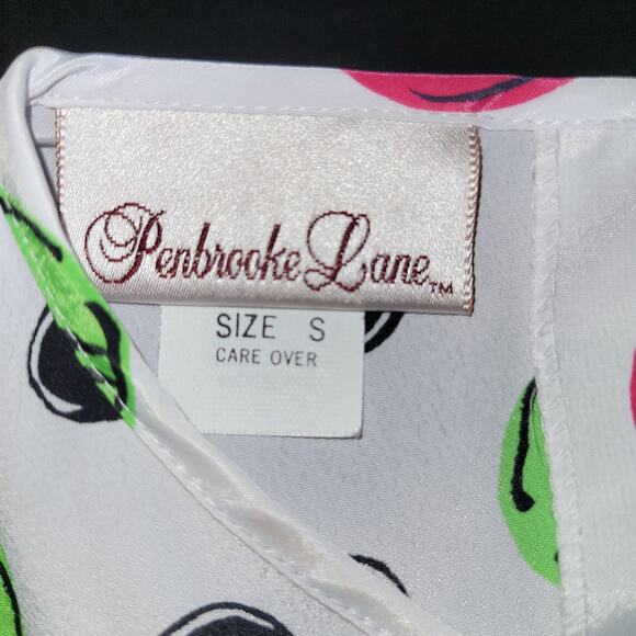 Vintage Penbrooke Lane Geometric Print Keyhole Back Top Size S White Multi Retro - Picture 6 of 9